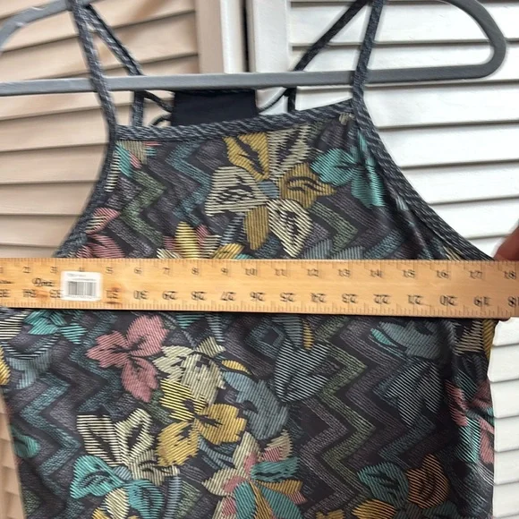 Prana Floral Halter Built-In Bra🦚 - Picture 3 of 9